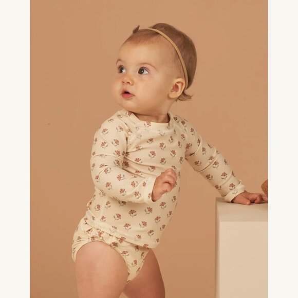 NWT - Rylee + Cru vintage fleur swim set + Quincy Mae sun hat - Picture 2 of 3